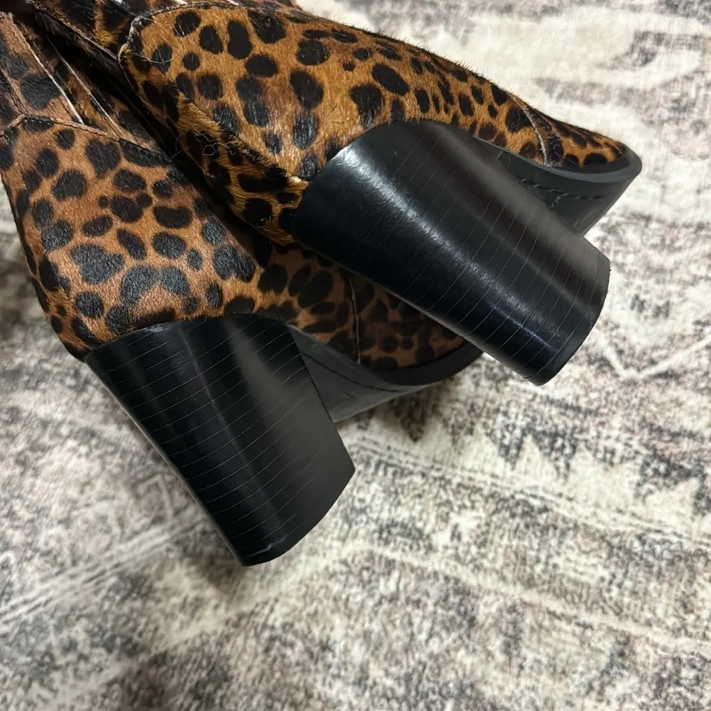 EUC Marc Fisher Leopard Ankle Boots - Picture 3 of 6